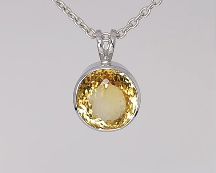 Silver Pendant with Natural Citrine 21.18 ct – Round Cut, AGR Certified