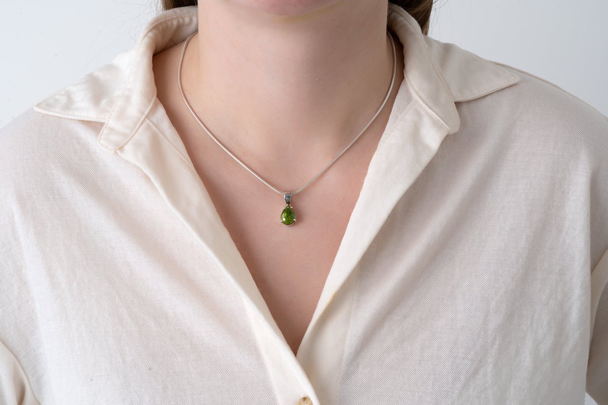 Silver Pendant with Peridot 4.17 ct