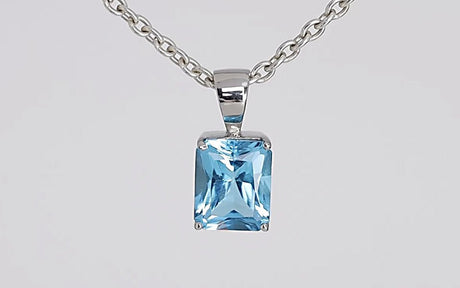 Silver Pendant with Swiss Blue Topaz 7.72 ct