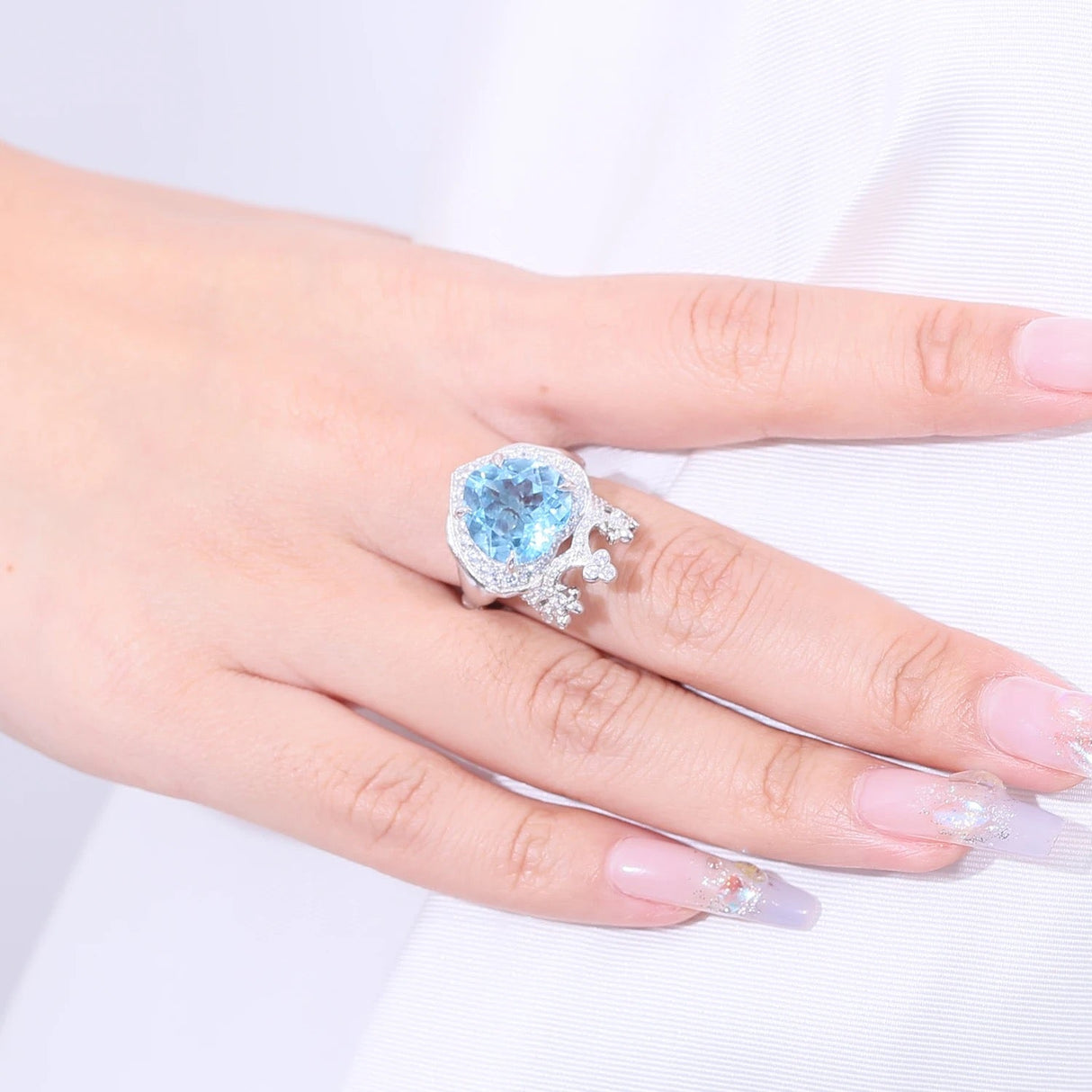 Silver Ring 6.91 ct Sky Blue Topaz