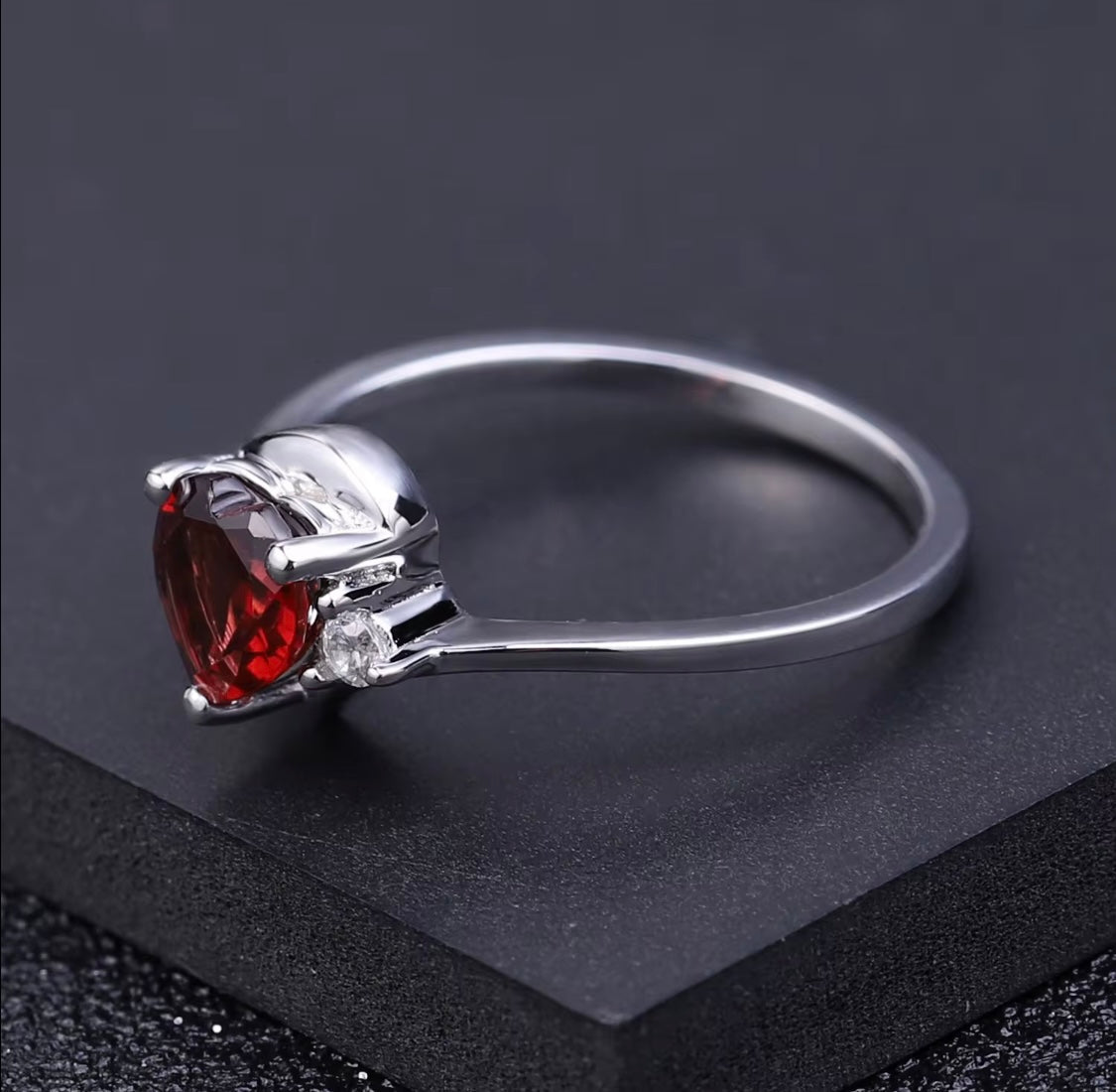 Silver Ring with Natural Garnet 0.78 ct – Heart Cut