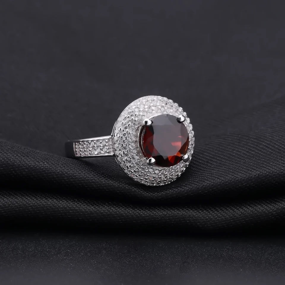 Silver Ring with Natural Garnet 3.15 ct – Round Cut