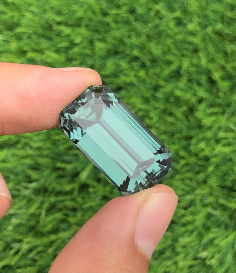 Spodumene 51.80 ct – Light Green, Octagonal Cut, Irradiated