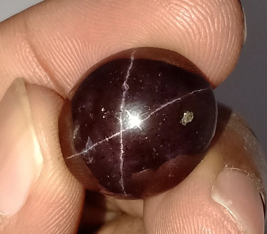 Star Garnet 30.15 ct – Deep Red, Oval Cabochon, Untreated