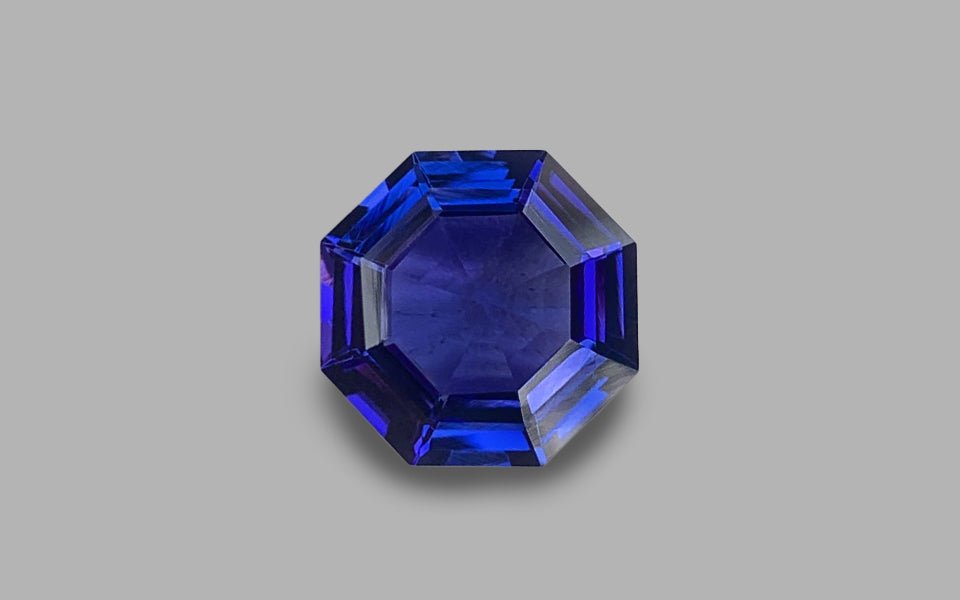Tanzanite - 10.74 ct