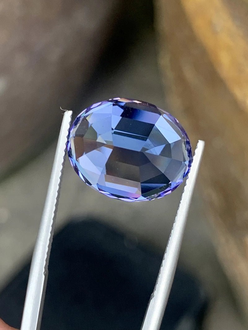 Tanzanite - 14.28 ct