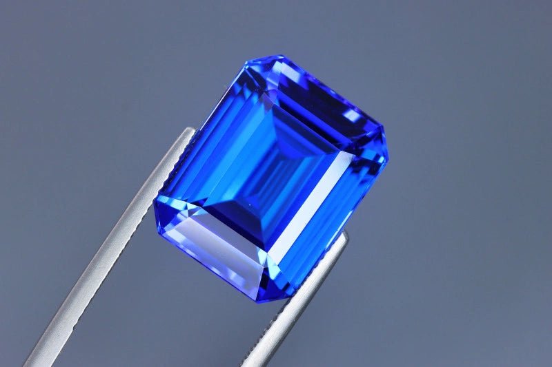 Tanzanite - 22.05 ct