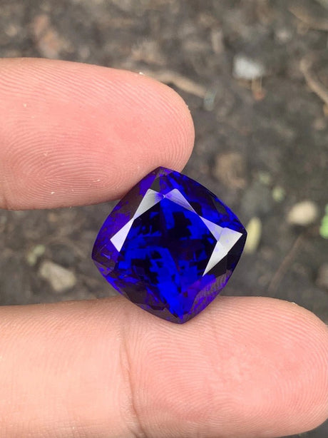 Tanzanite - 27.70 ct