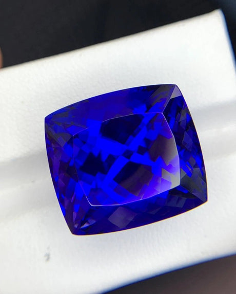Tanzanite - 50.18 ct