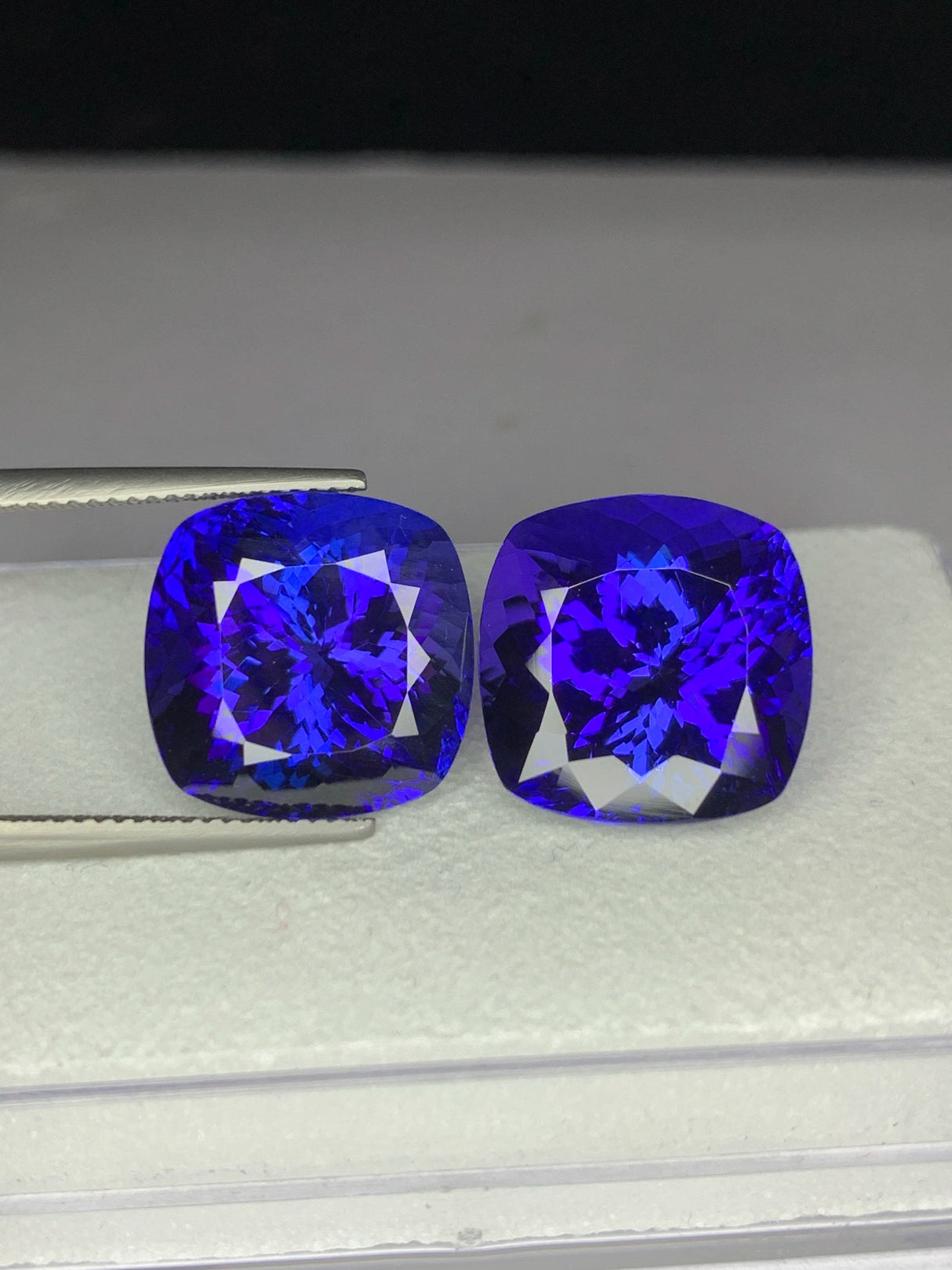 Tanzanite Pair - 35.67 ct