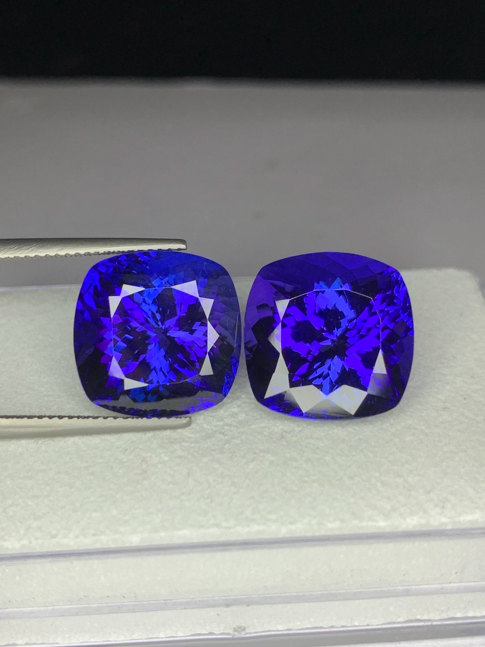 Tanzanite Pair - 35.67 ct