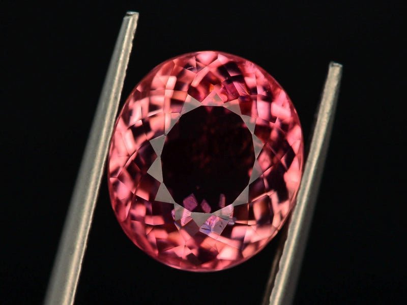 Tourmaline 4.71 ct – Top Pink Color, Oval Cut, ČGL Certified