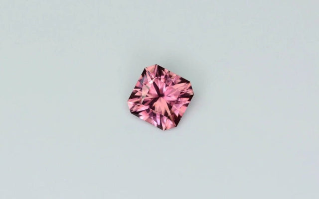 Zircon 0.96 ct – Pink, Square Cut