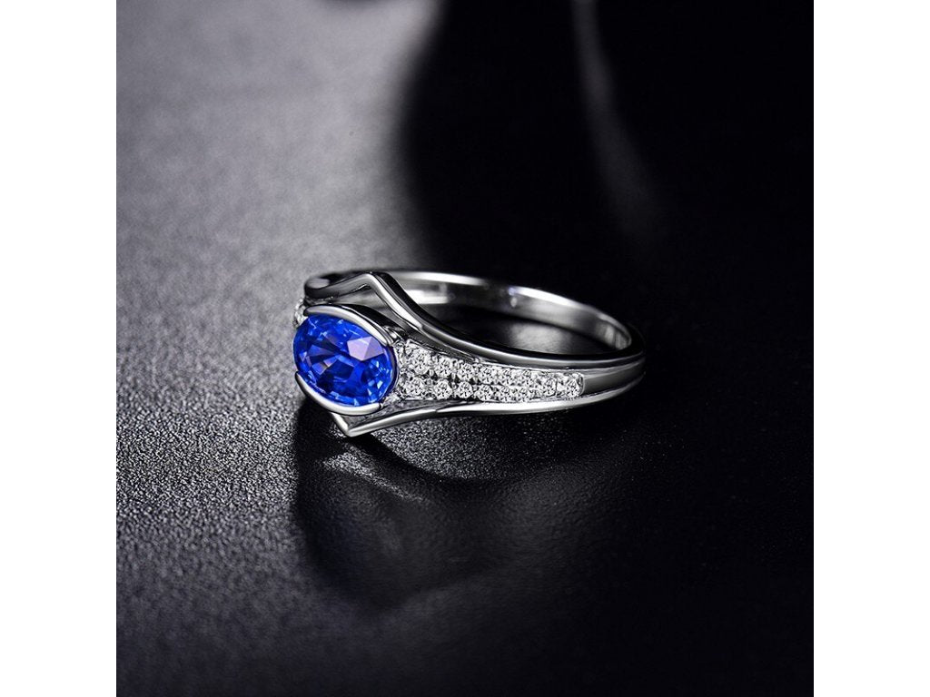 14K White Gold 0.88ct Sapphire Ring with Natural Diamonds