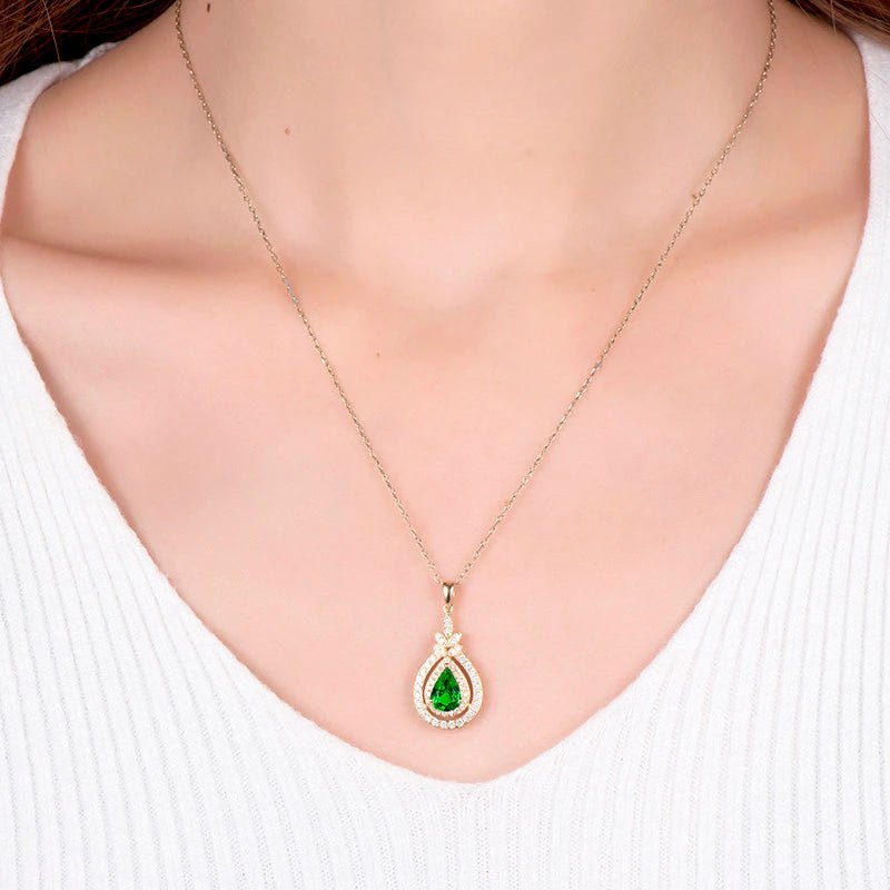 14K Yellow Gold 0.71ct Tsavorite Pendant with Natural Diamond