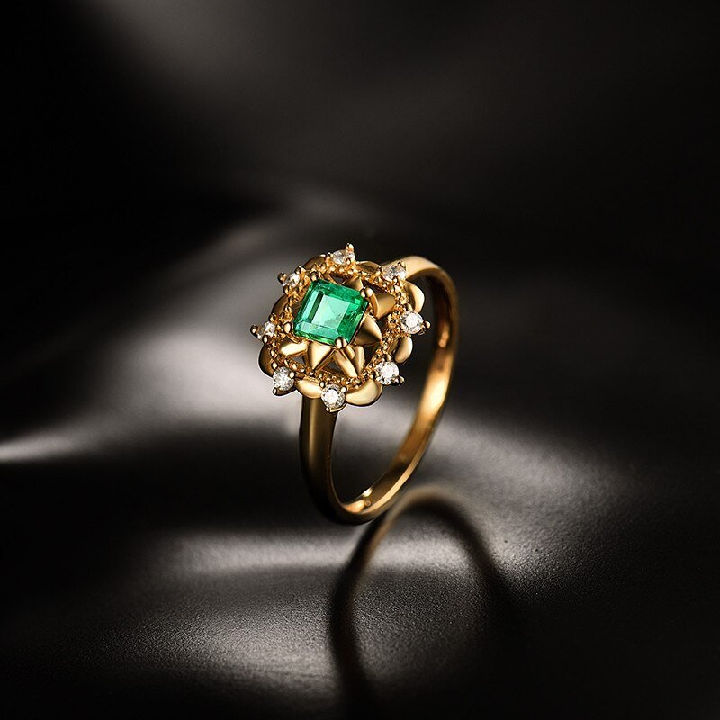 14Kt Gold Natural Diamond & 0.36 ct Emerald Ring