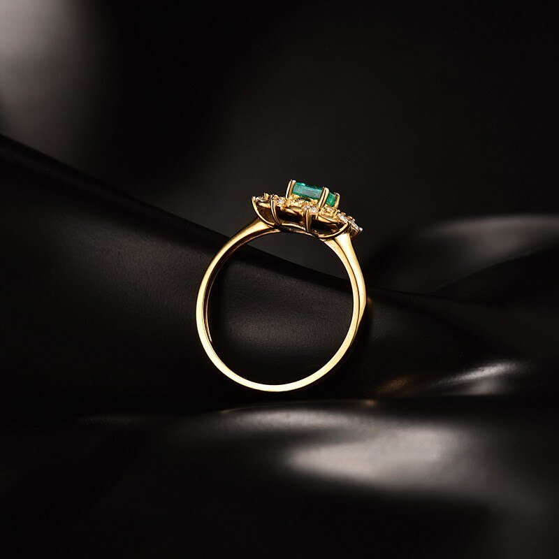 14Kt Gold Natural Diamond & 0.36 ct Emerald Ring