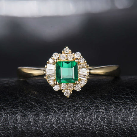14Kt Gold Natural Diamond & 0.42 ct Emerald Ring