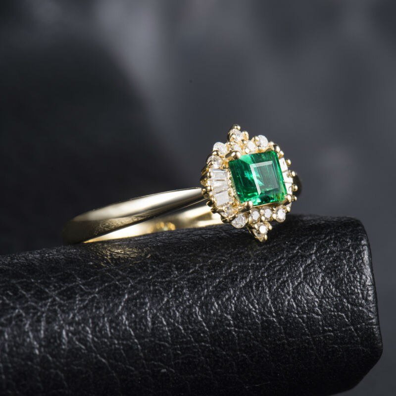 14Kt Gold Natural Diamond & 0.42 ct Emerald Ring