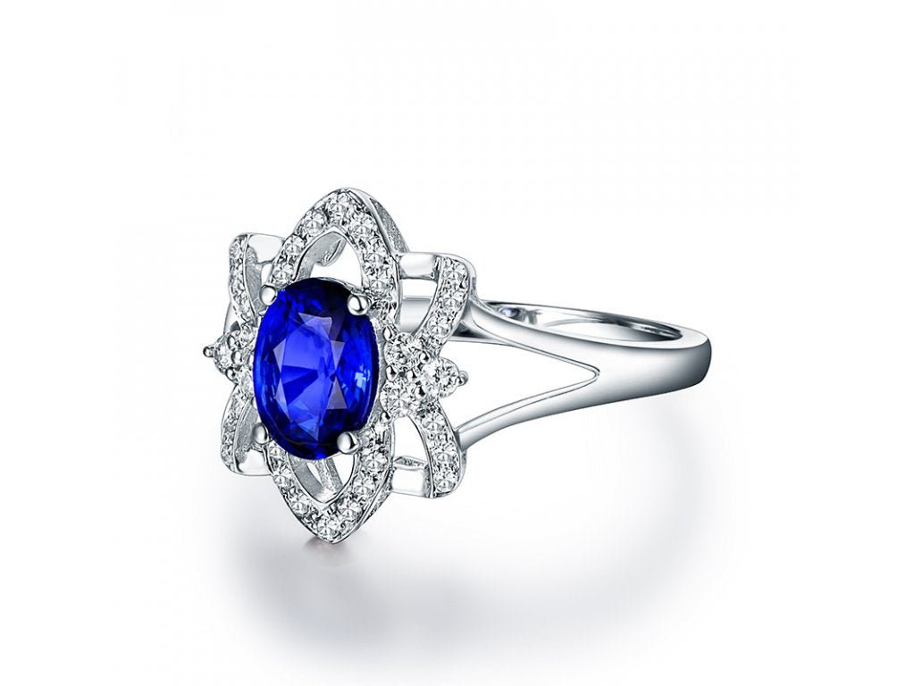 14Kt White Gold 0.83 ct Sapphire Ring with Natural Diamonds