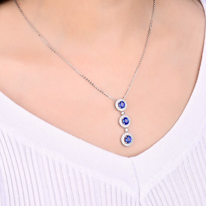 14kt White Gold 2.855ct Blue Sapphire Pendant