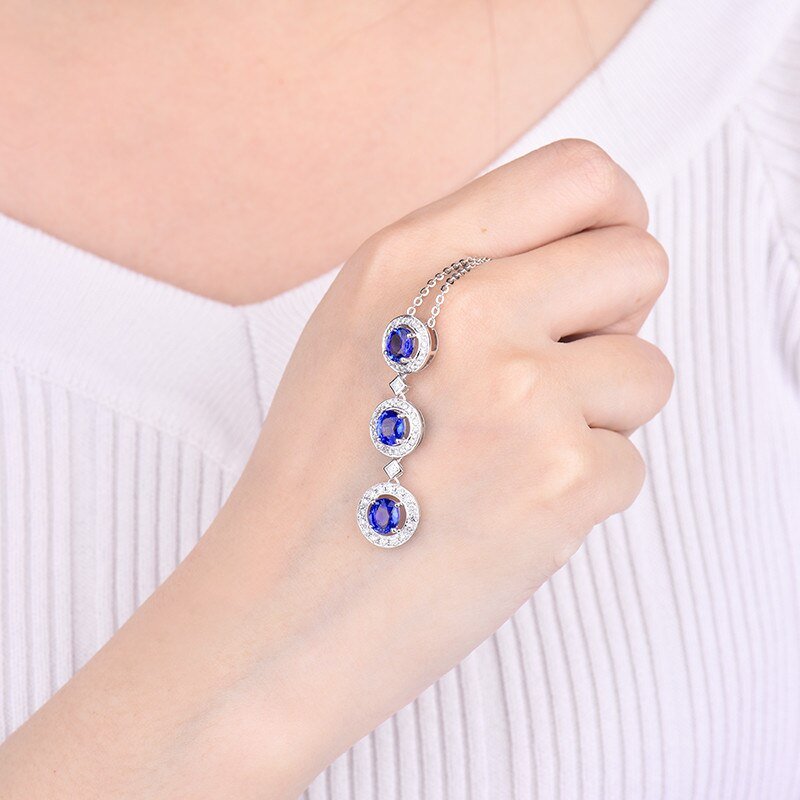 14kt White Gold 2.855ct Blue Sapphire Pendant