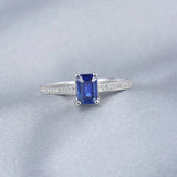 14Kt White Gold Blue & 0.93 ct Sapphire Diamond Ring