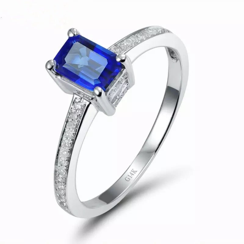 14Kt White Gold Blue & 0.93 ct Sapphire Diamond Ring