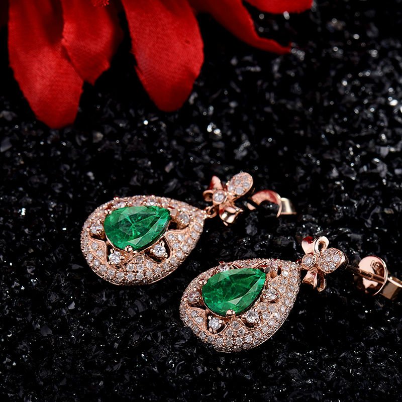 18K Rose Gold 1.86ct Emerald Earrings with Diamond