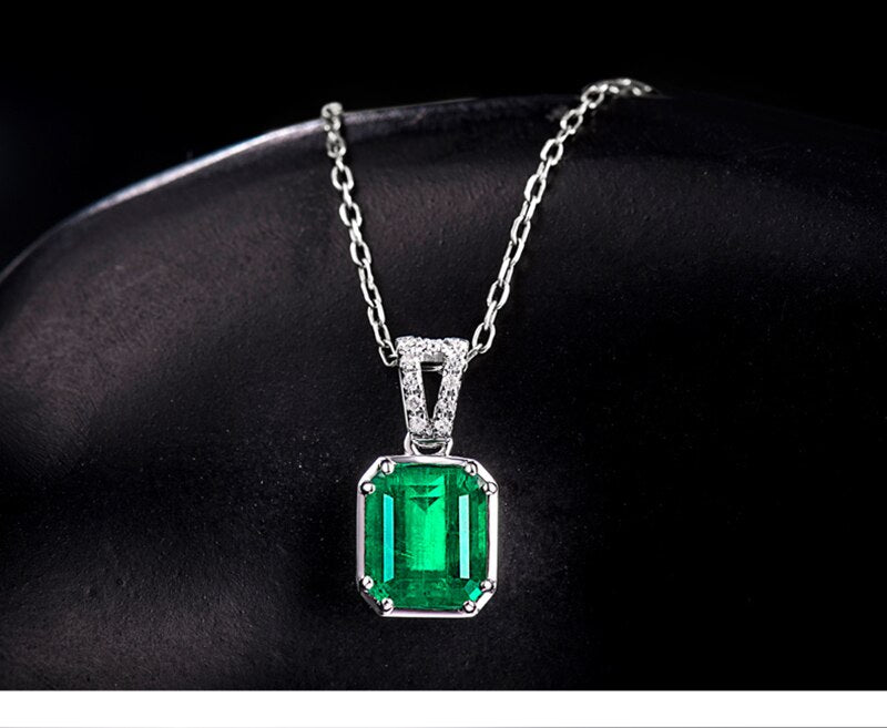 18K White Gold 1.60ct Emerald Pendant with Natural Diamond