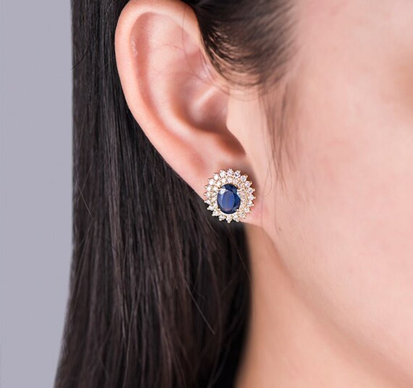 18K Yellow Gold 2.85ct Sapphire Earrings with Diamond
