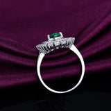 18Kt Gold Diamond 1.02 ct Emerald Ring