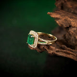 18Kt Gold Natural Diamond & 1.23 ct Emerald Ring