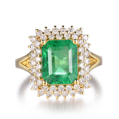 18Kt Gold Natural Diamond & 2.50 ct Emerald Ring