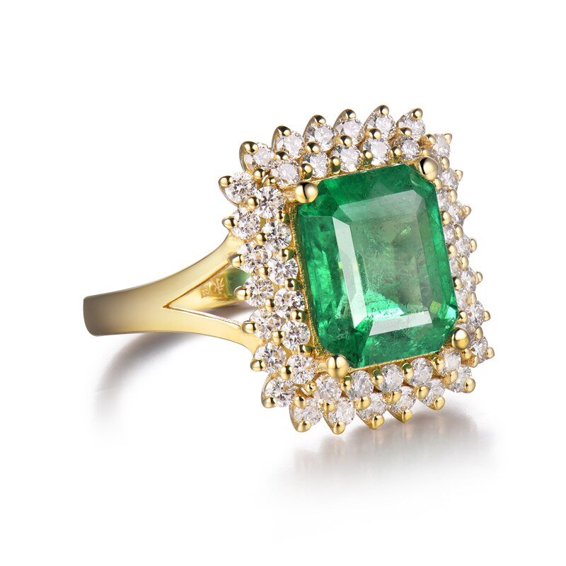 18Kt Gold Natural Diamond & 2.50 ct Emerald Ring