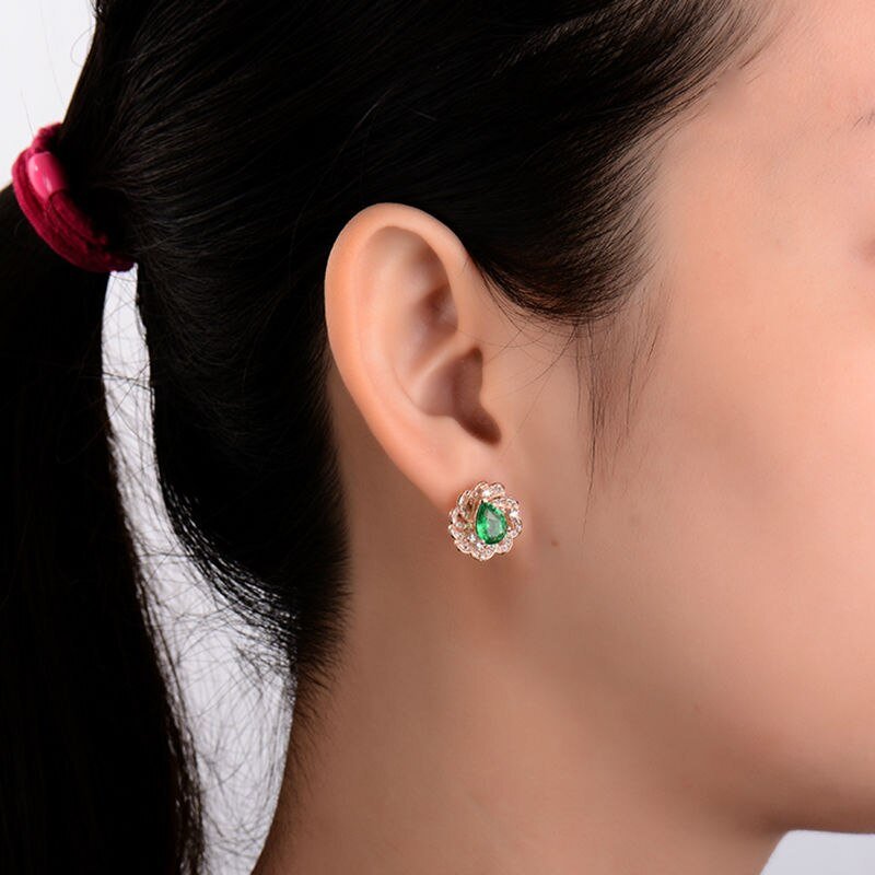 18Kt Rose Gold 1.68 ct Emerald Earrings with Diamonds