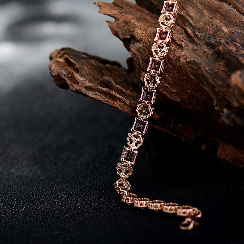 18Kt Rose Gold 5.04 ct Pink Tourmaline Bracelet with Diamonds