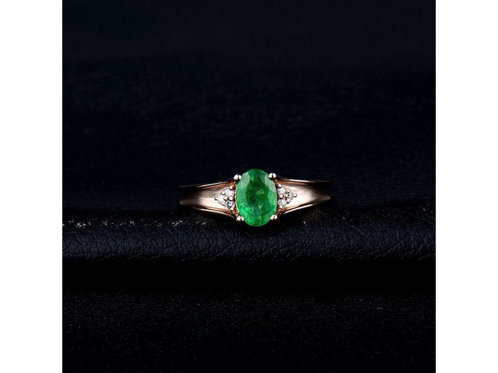 18Kt Rose Gold Diamond 0.55ct Emerald Ring