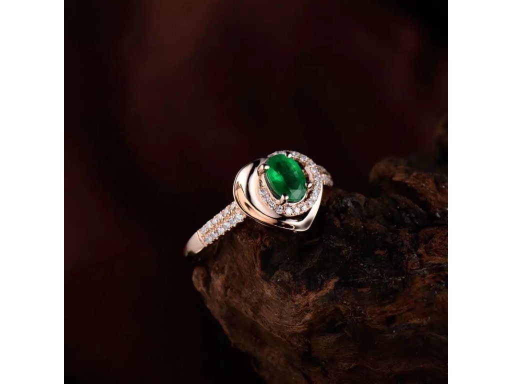 18Kt Rose Gold Diamond 0.55ct Emerald Ring