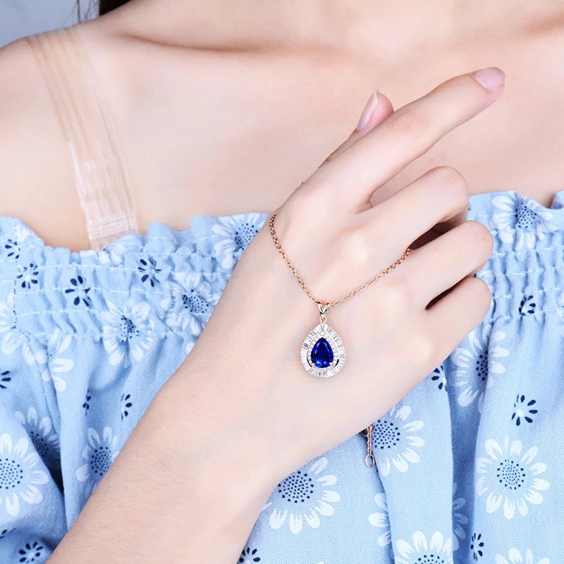 18Kt Rose Gold Diamonds 2.30 ct Tanzanite Pendant