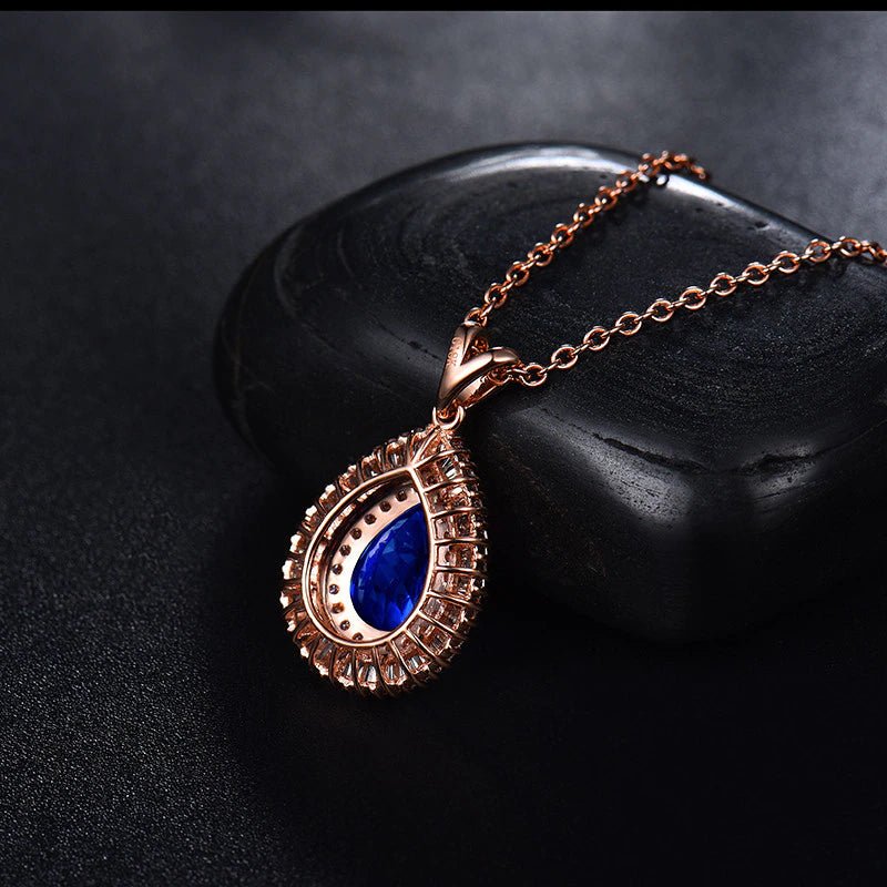 18Kt Rose Gold Diamonds 2.30 ct Tanzanite Pendant