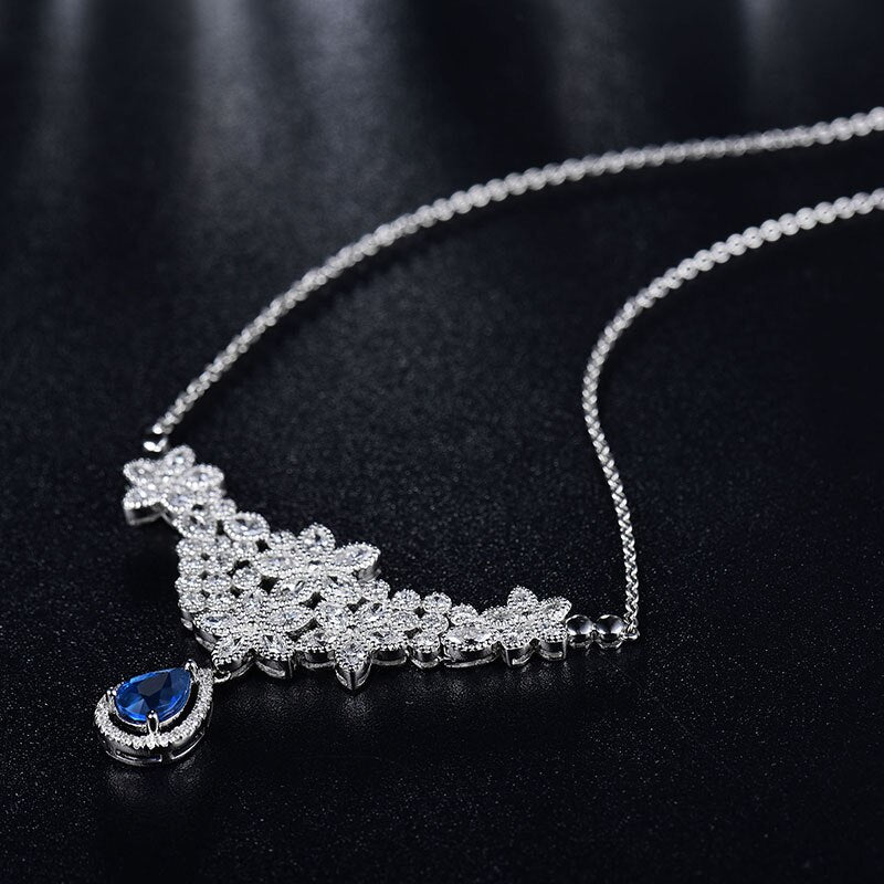 18Kt White Gold 1.02 ct Sapphire Diamonds Pendant