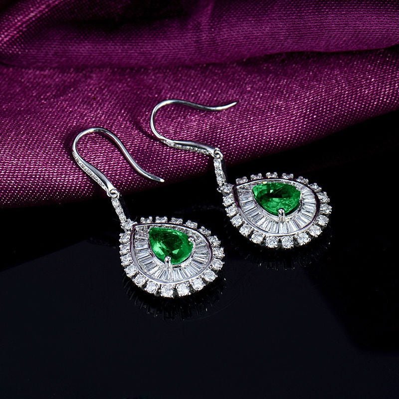 18Kt White Gold 2.02ct Emerald Earrings with Diamonds