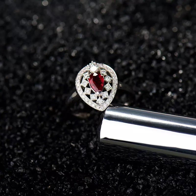 18Kt White Gold Diamond 0.46 ct Ruby Ring
