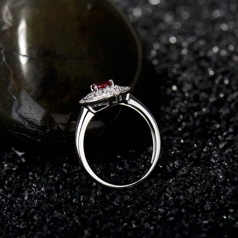 18Kt White Gold Diamond 0.46 ct Ruby Ring