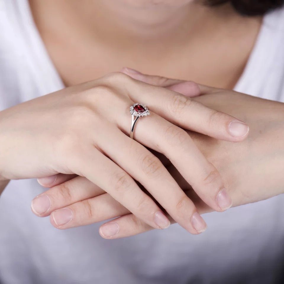 18Kt White Gold Diamond 0.52 ct Ruby Ring
