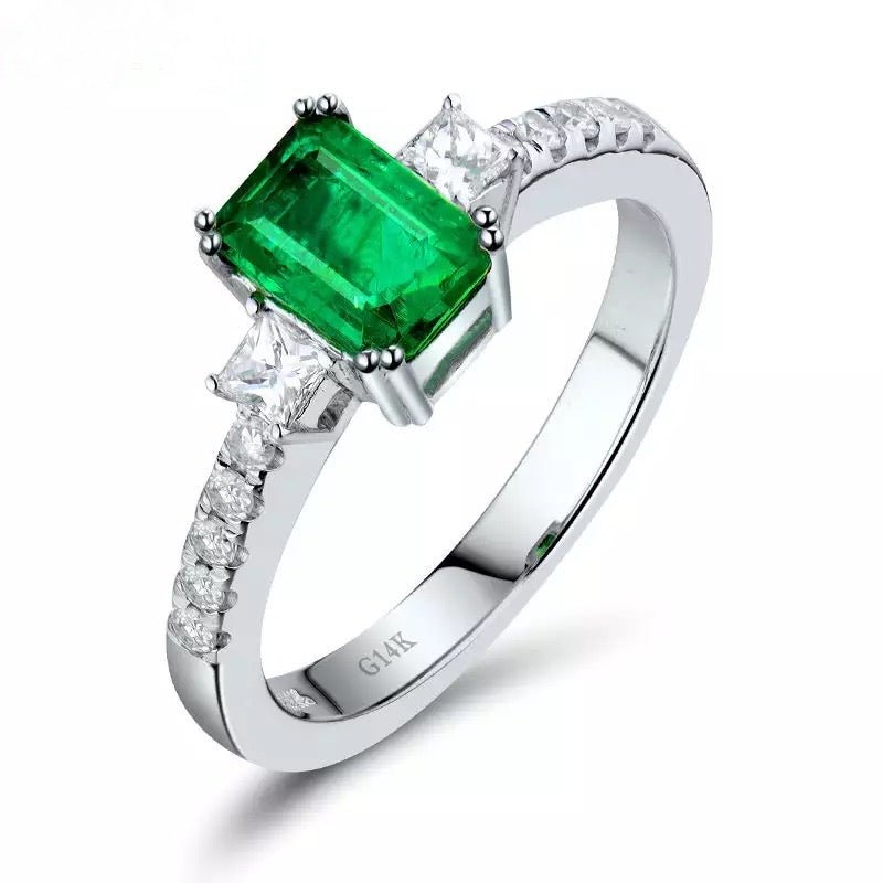 18Kt White Gold Diamond 0.65ct Emerald Ring