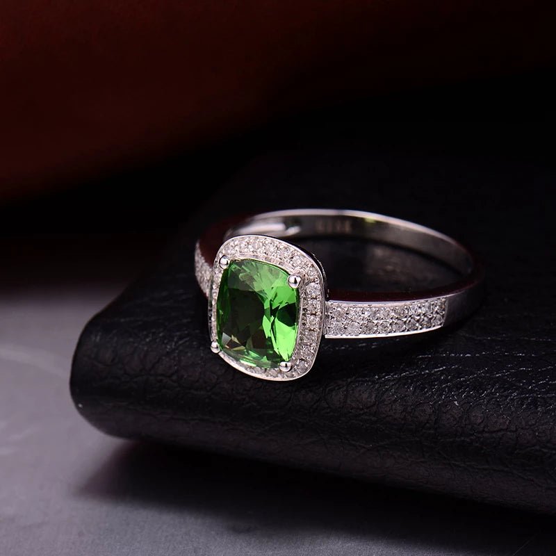18Kt White Gold Diamond & 1.02ct Tsavorite Ring