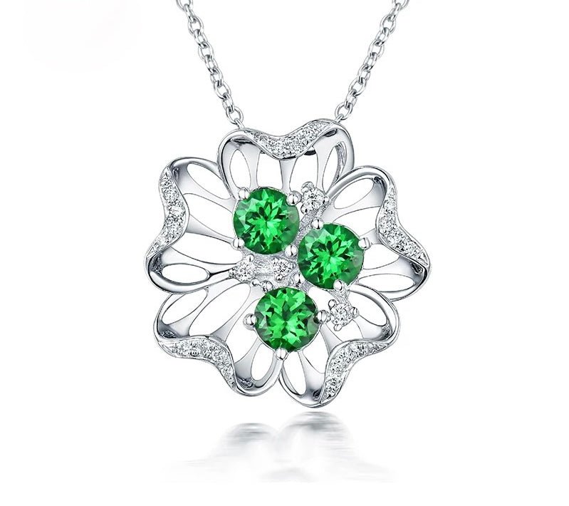 18Kt White Gold Diamond 1.235 ct Tsavorite Pendant