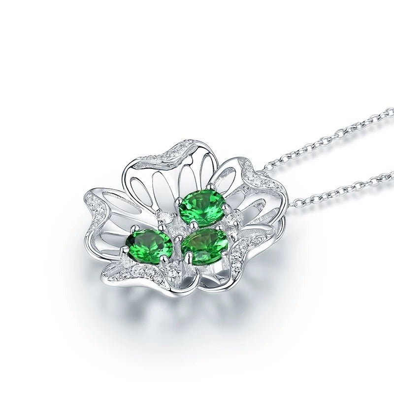 18Kt White Gold Diamond 1.235 ct Tsavorite Pendant